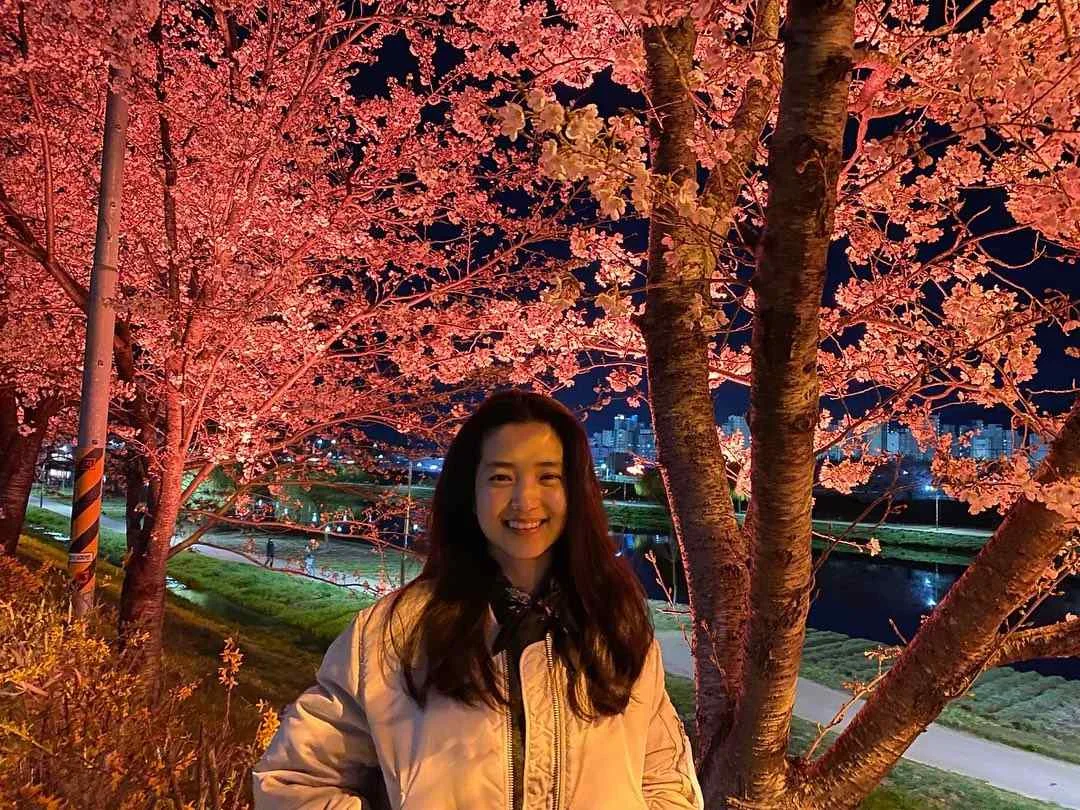 Kim Tae Ri - kim-tae-ri-hot-35.webp